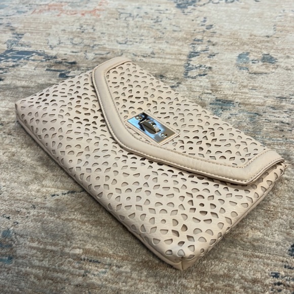 Cream Colored ALDO Purse - Picture 2 of 10